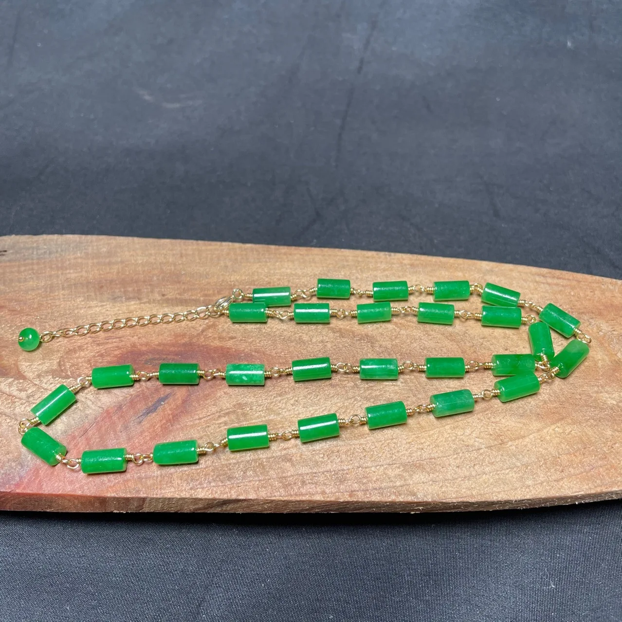 Jewelry & Watches Spółka Z Ograniczoną Odpowiedzialnością - Kalung Manik-manik Giok Hijau Vintage Perhiasan