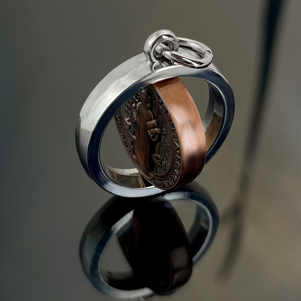 Kalung Medali Santo Benediktus - Jewelry & Watches Spółka Z Ograniczoną Odpowiedzialnością ulasan dan harga